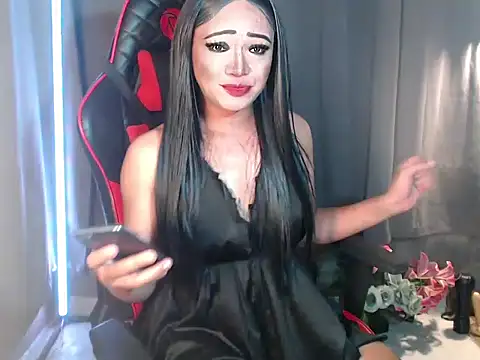 smokeprincess online show from November 14, 10:30 am