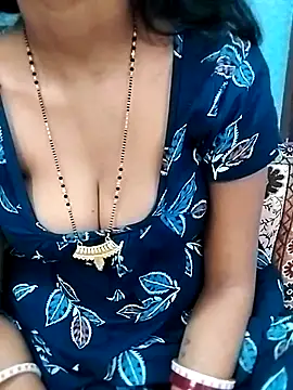 Snapshot of Soniya-hot21 chatting on October 29, 6:23 am Soniya-hot21 online show from October 29, 6:23 am