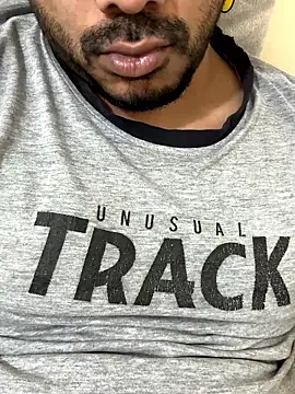 Handsome8677 online show from January 9, 11:00 pm