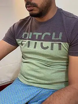 Handsome8677 online show from April 23, 11:27 am