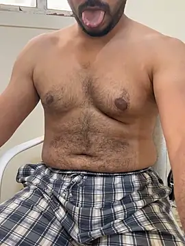Handsome8677 online show from May 5, 10:18 am