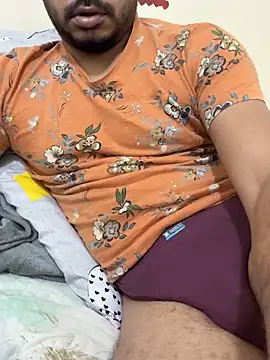 Handsome8677 online show from February 7, 10:23 am