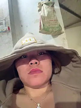 Snapshot of panda-bae chatting on December 3, 12:59 pm panda-bae online show from December 3, 12:59 pm