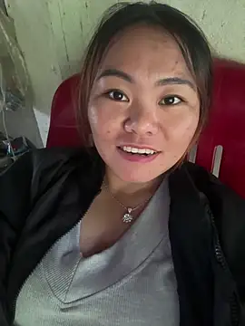 Snapshot of panda-bae chatting on October 16, 1:58 am panda-bae online show from October 16, 1:58 am