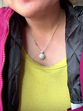 Snapshot of panda-bae chatting on November 13, 5:33 am panda-bae online show from November 13, 5:33 am