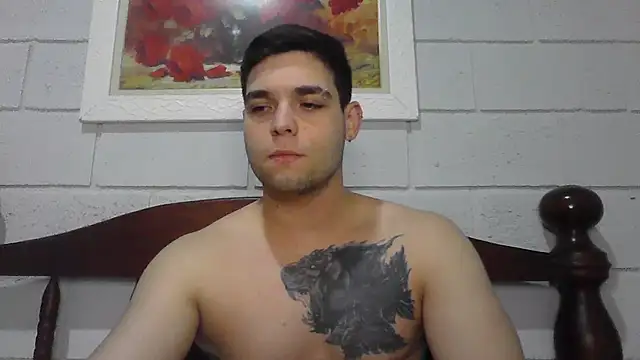 Snapshot of Zure-xxx chatting on July 20, 4:31 am Zure-xxx online show from July 20, 4:31 am