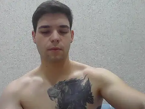 Zure-xxx online show from February 16, 9:45 pm