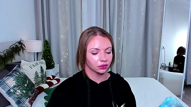 Snapshot of Keit_princess chatting on December 13, 8:04 pm Keit princess online show from December 13, 8:04 pm