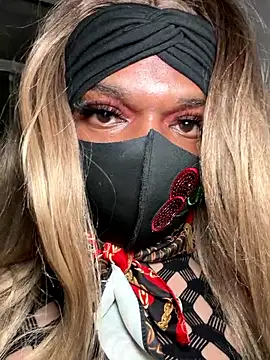 sissy diorcd online show from November 18, 8:17 am