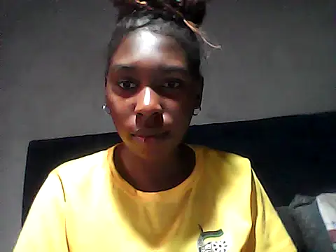 Snapshot of sexysmalldaily04 chatting on October 18, 1:46 pm sexysmalldaily04 online show from October 18, 1:46 pm