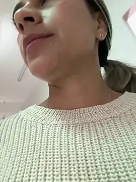 valentina herrrera online show from April 9, 3:07 pm