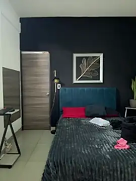valentina herrrera online show from April 28, 5:39 pm