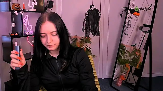 miki ti online show from November 1, 9:58 am