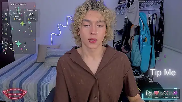 Lyric Mirage online show from December 2, 10:55 pm