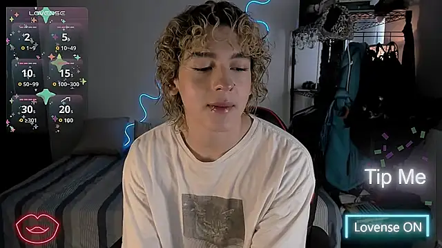 Lyric Mirage online show from November 4, 12:53 pm