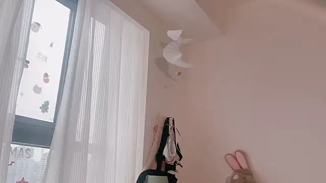 lsevenlll online show from December 22, 9:09 am