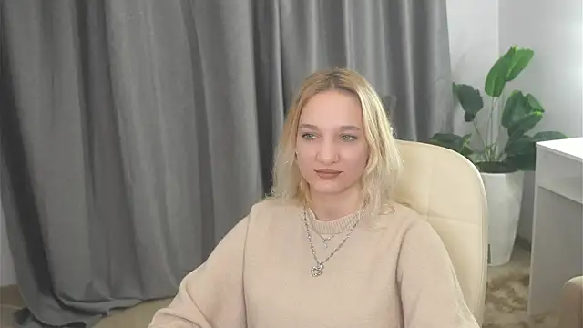 Snapshot of IngridGotto chatting on October 21, 2:38 pm IngridGotto online show from October 21, 2:38 pm