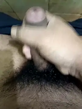 Snapshot of muster121 chatting on December 15, 2:12 pm muster121 online show from December 15, 2:12 pm