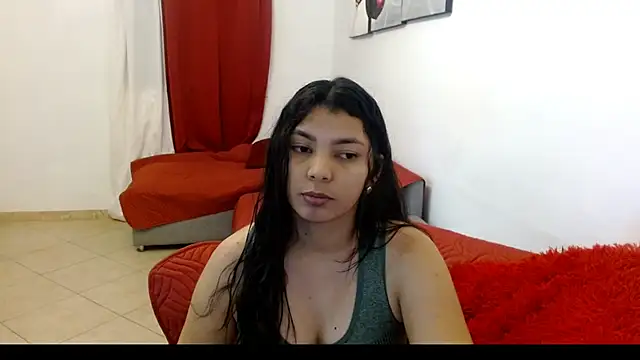 Snapshot of MyaShy chatting on December 14, 12:50 am MyaShy online show from December 14, 12:50 am