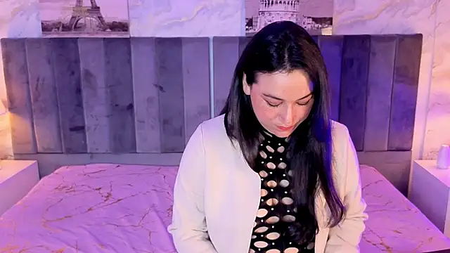 Elizabeth bennett 6 online show from January 8, 10:54 am