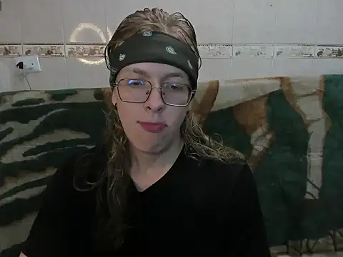 Snapshot of Bookjinn chatting on February 9, 4:21 am Bookjinn online show from February 9, 4:21 am