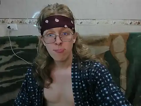 Snapshot of Bookjinn chatting on February 4, 11:16 am Bookjinn online show from February 4, 11:16 am