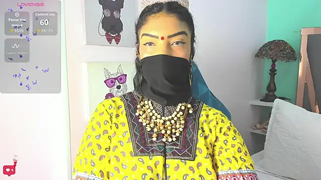 Iniya Parul online show from February 5, 1:51 pm