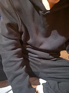 esmermoon online show from February 13, 11:05 pm