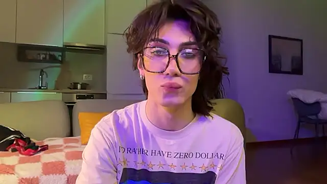 kira yoshika9e online show from April 2, 6:47 pm