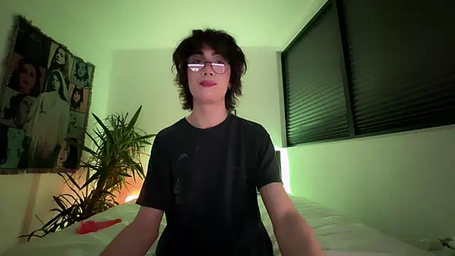 kira yoshika9e online show from November 30, 9:26 pm