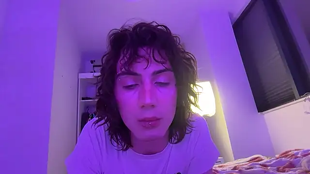 kira yoshika9e online show from April 19, 1:39 am