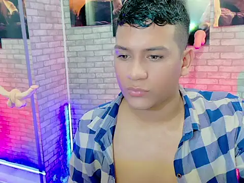 ThomasAxel online show from November 8, 9:29 pm