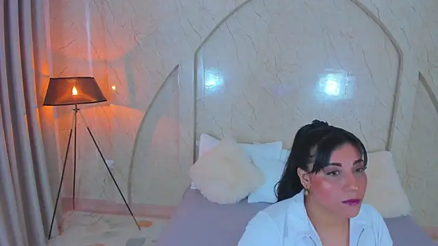 Antonella Russo1 online show from December 20, 12:41 pm