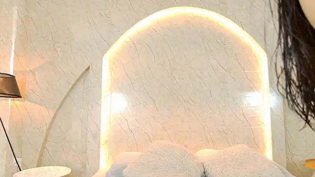 Antonella Russo1 online show from April 16, 1:56 pm