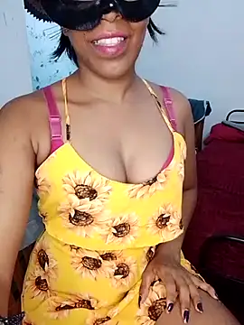 Snapshot of Kavee_Girl0 chatting on May 15, 4:27 pm Kavee Girl0 online show from May 15, 4:27 pm