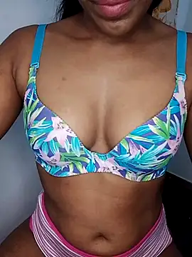Snapshot of Kavee_Girl0 chatting on July 18, 4:26 pm Kavee Girl0 online show from July 18, 4:26 pm