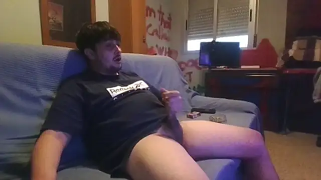 Snapshot of THEGLOBEZONEXXX chatting on February 13, 9:31 am THEGLOBEZONEXXX online show from February 13, 9:31 am