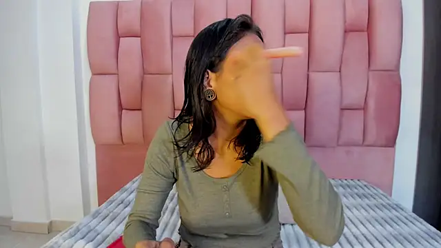 EuphoriaSavage online show from October 25, 12:50 pm