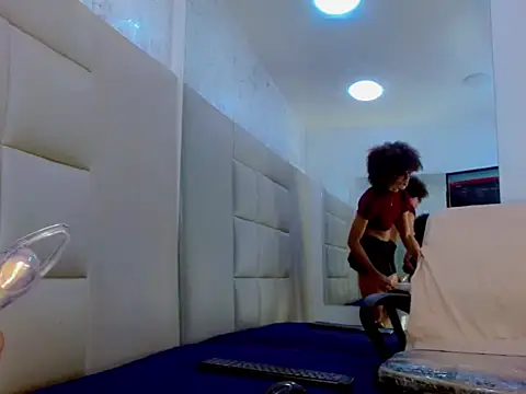 WinnyBarness online show from October 30, 1:59 am