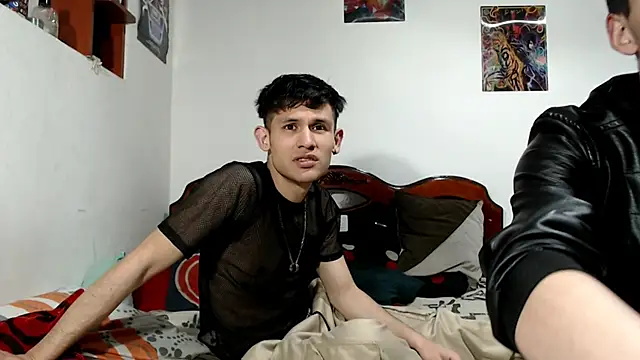 Snapshot of alex_andy chatting on October 16, 7:33 pm alex andy online show from October 16, 7:33 pm