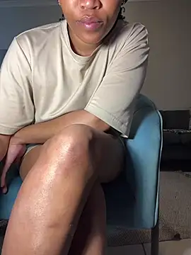 Snapshot of WaterMommy chatting on June 13, 10:29 pm WaterMommy online show from June 13, 10:29 pm