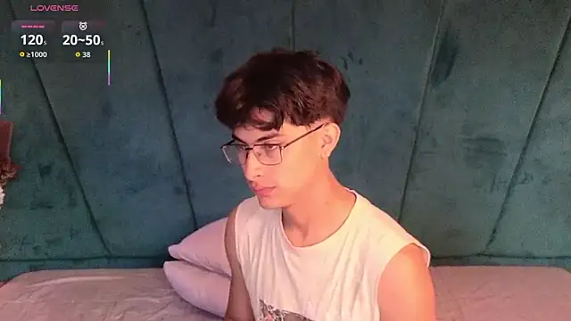 Aaron Eze online show from February 15, 8:41 pm