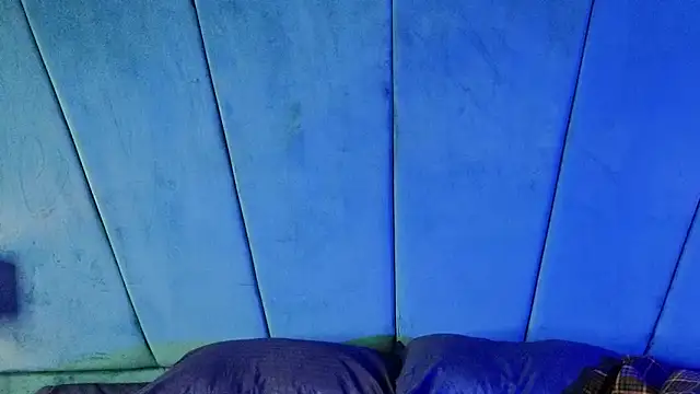 Snapshot of Aaron_Eze chatting on November 18, 9:29 pm Aaron Eze online show from November 18, 9:29 pm