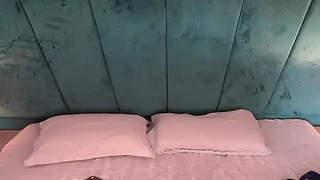 Aaron Eze online show from April 15, 2:21 pm