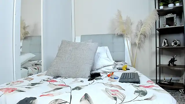 ivannajackson online show from November 27, 4:57 am