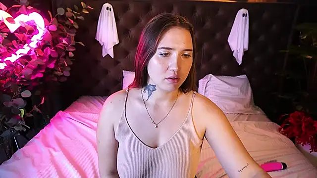 AmiraChase online show from October 27, 1:34 pm