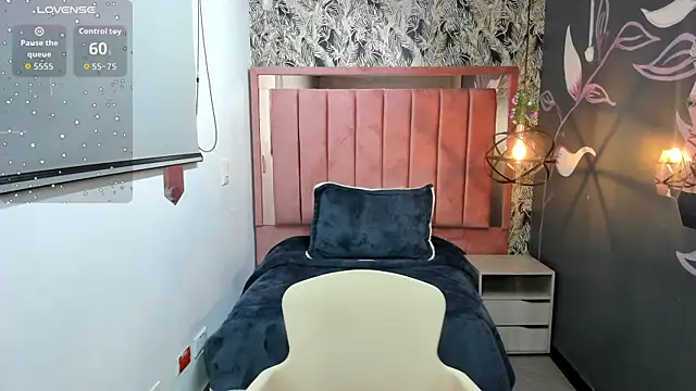 Snapshot of Rachel__Jonees chatting on November 12, 12:09 pm Rachel Jonees online show from November 12, 12:09 pm