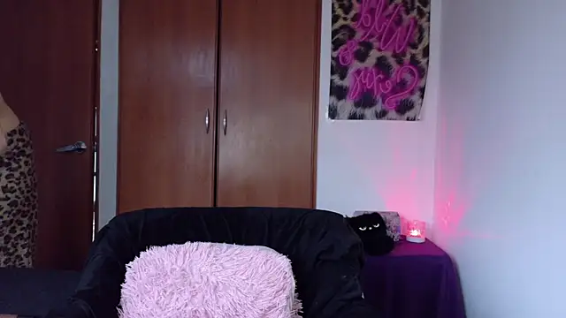 Snapshot of KittyJane chatting on July 22, 4:42 pm KittyJane online show from July 22, 4:42 pm