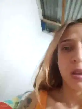 Snapshot of Caperuza08 chatting on October 19, 6:54 pm Caperuza08 online show from October 19, 6:54 pm
