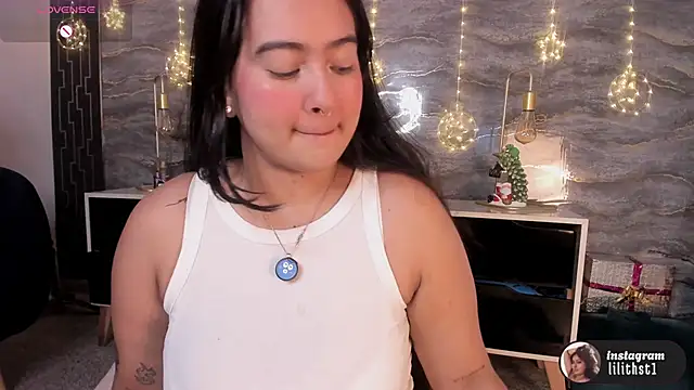 lilithst  online show from January 6, 7:07 pm